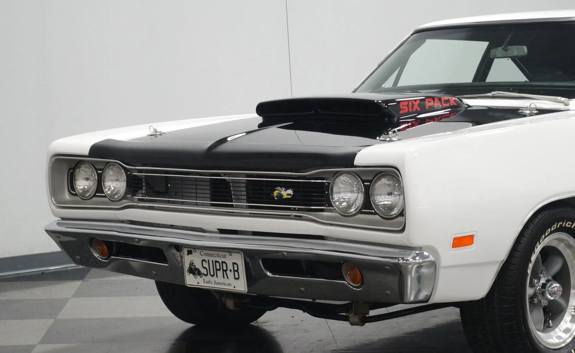 Dodge Coronet Super Bee 440 Six Pack Restomod